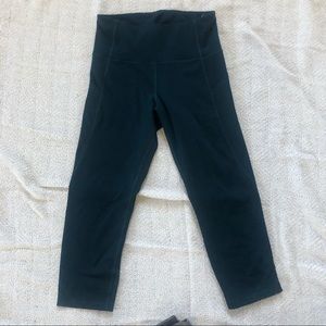 Old Navy Active Teal Mesh Pocket Cropped Leggings
